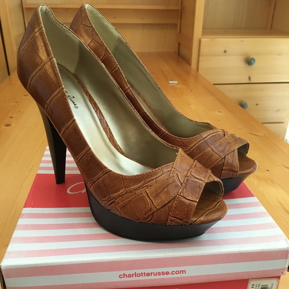 Charlotte Russe Heels size 8